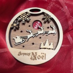 Boule de Noël en bois - Père Noël et traîneau